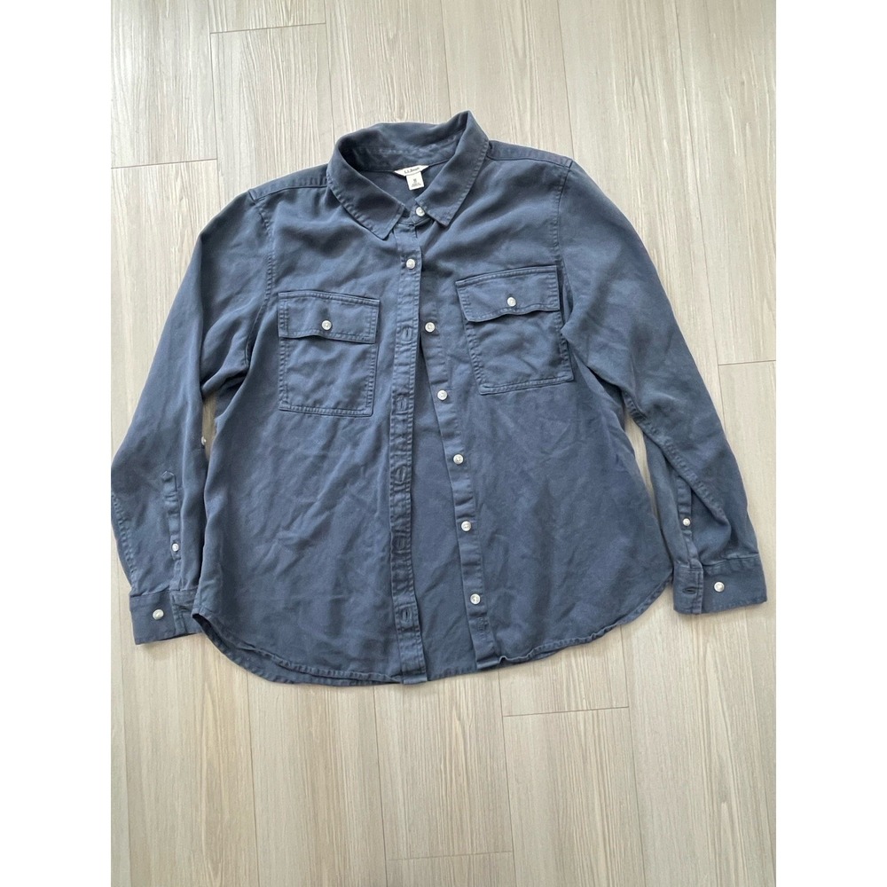 L.L. Bean Women's Blue Button Up Shirt Size M Work Casual Outdoors